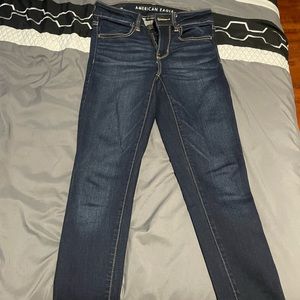 American eagle, size 2 short, dark wash jegging